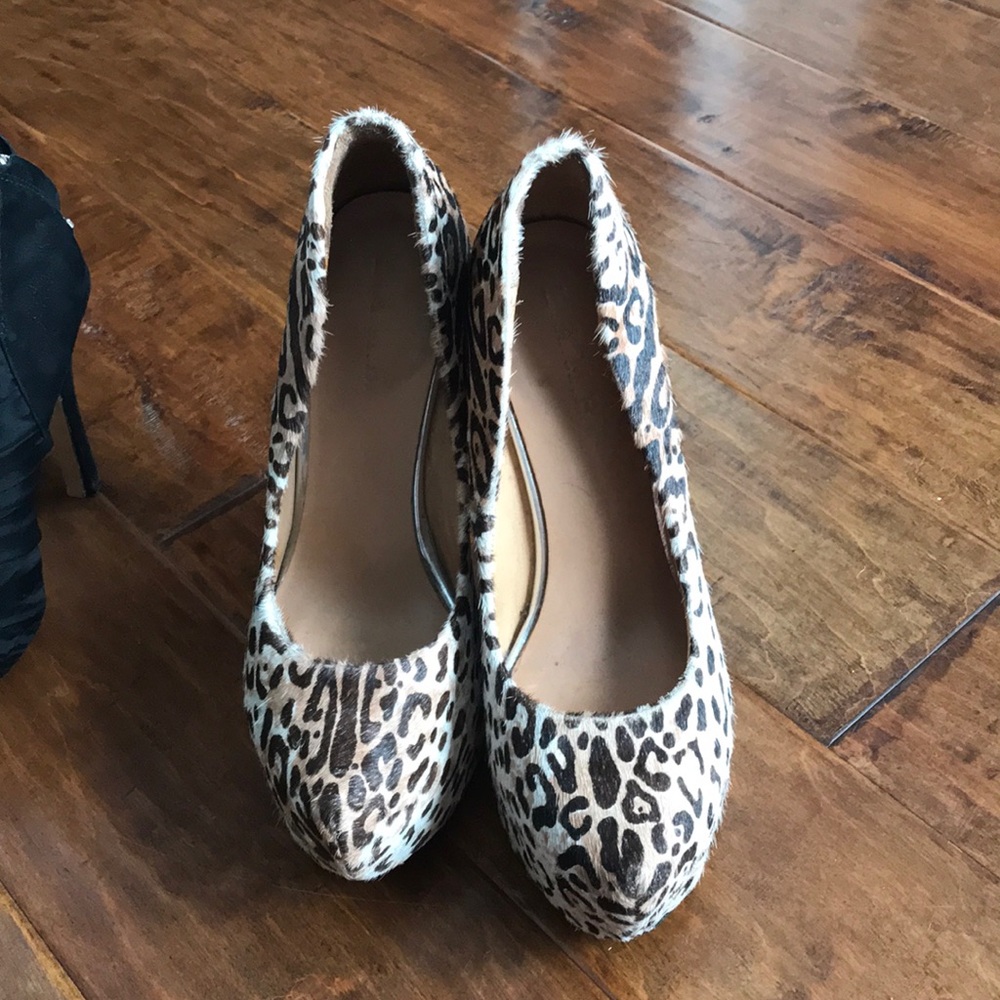 LAMB cheetah heels - Picture 1 of 3